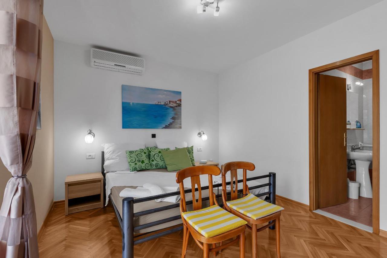 Guest House Lazeta Duće Exterior foto