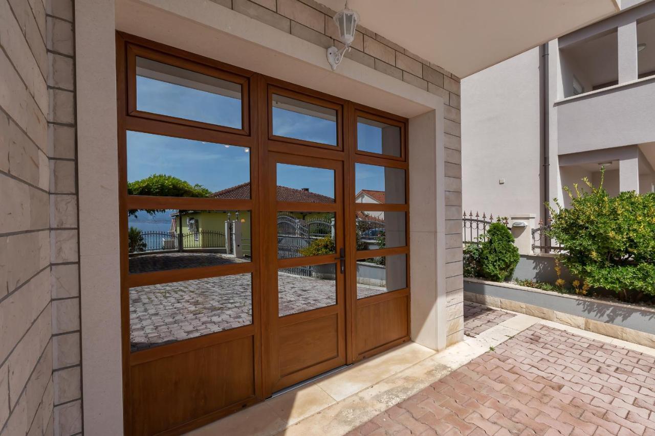 Guest House Lazeta Duće Exterior foto